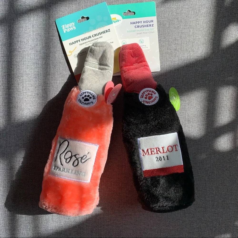 NWT zippy paws Rose & Merlot Happy Hour Crusherz Dog Toys